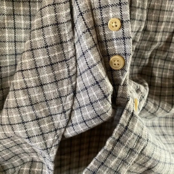 Tommy Hilfiger Gray Plaid Button Down Size Large - Picture 4 of 6